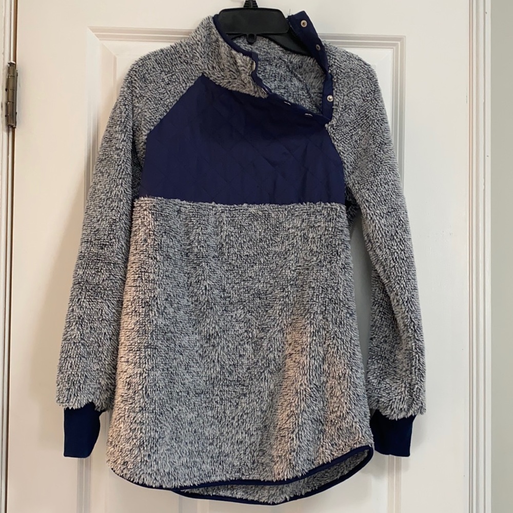 Fleece pullover
